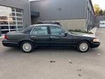 2003 Ford Crown Victoria Standard