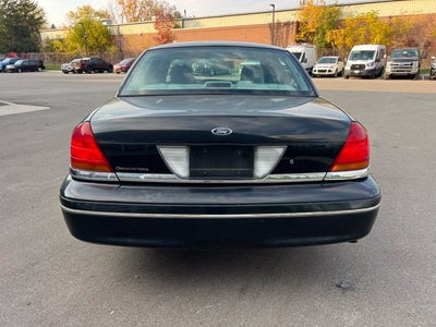 2003 Ford Crown Victoria Standard