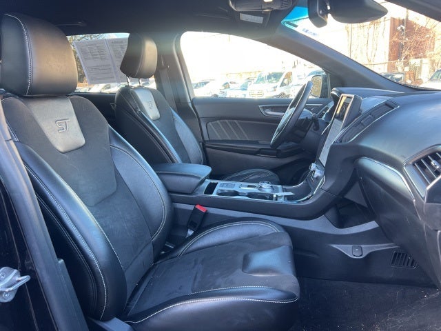2021 Ford Edge ST