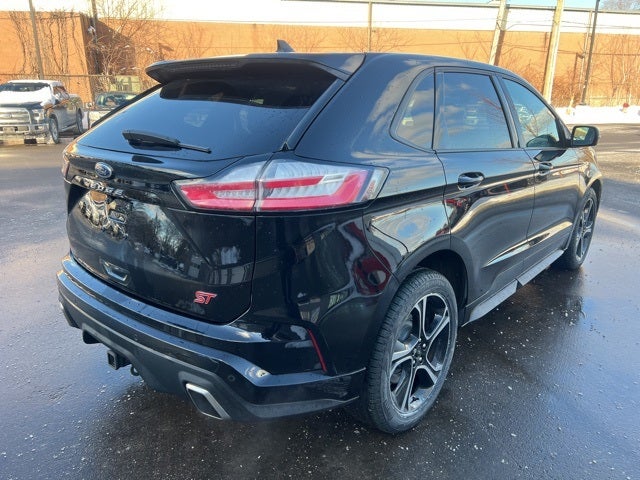 2021 Ford Edge ST