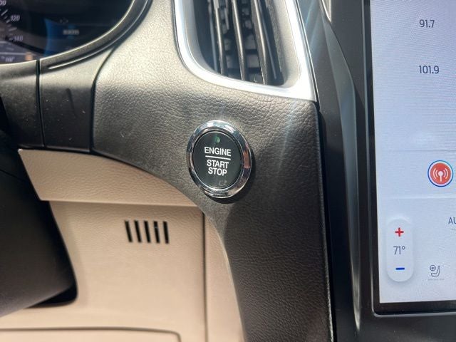 2024 Ford Edge Titanium