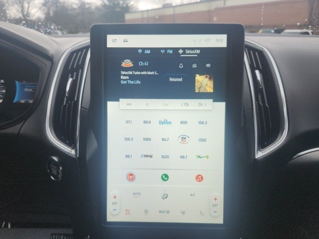 2023 Ford Edge Titanium