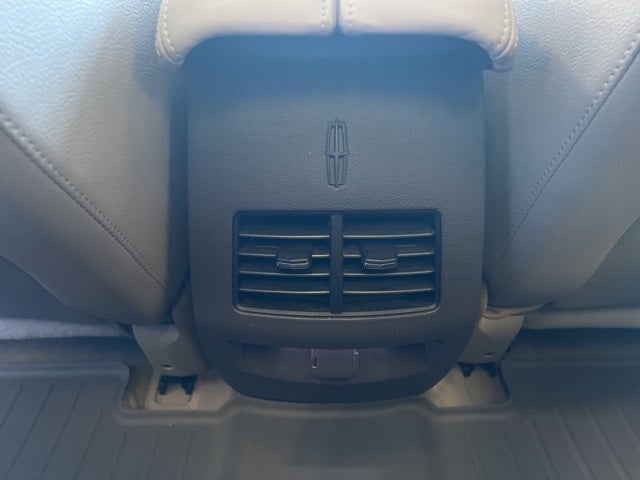 2013 Lincoln MKX Base