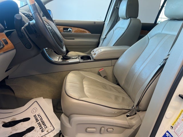 2013 Lincoln MKX Base