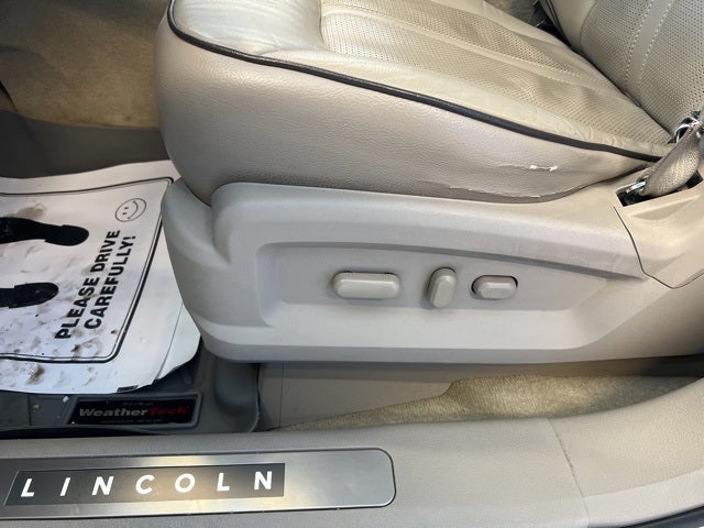 2013 Lincoln MKX Base