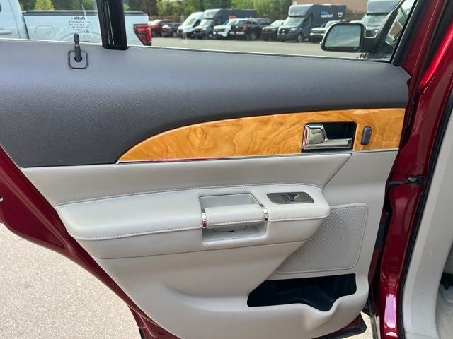 2013 Lincoln MKX Base