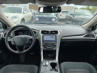 2020 Ford Fusion SE