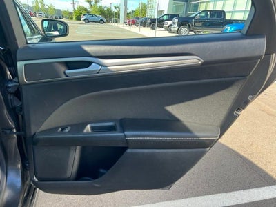 2020 Ford Fusion SE