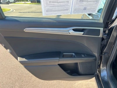 2020 Ford Fusion SE