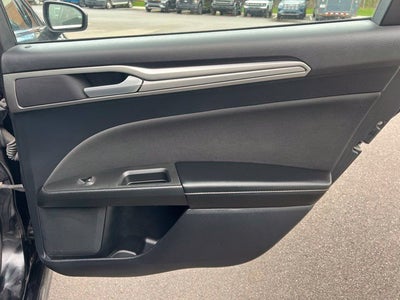 2020 Ford Fusion SE