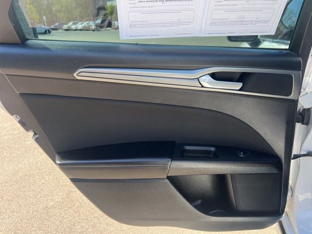 2020 Ford Fusion SE