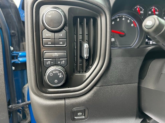 2022 Chevrolet Silverado 1500 Custom Trail Boss