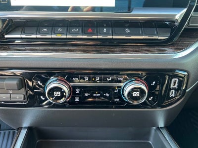 2025 GMC Sierra 1500 Elevation