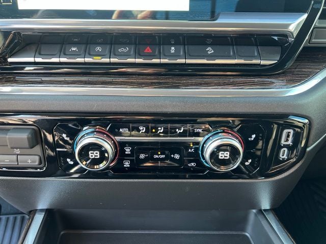 2025 GMC Sierra 1500 Elevation