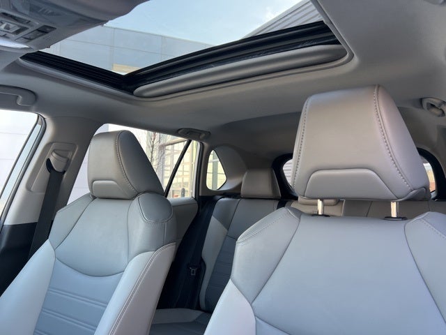 2021 Toyota RAV4 Hybrid XLE Premium