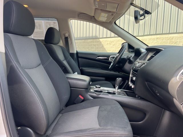 2018 Nissan Pathfinder SV