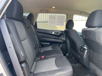 2018 Nissan Pathfinder SV