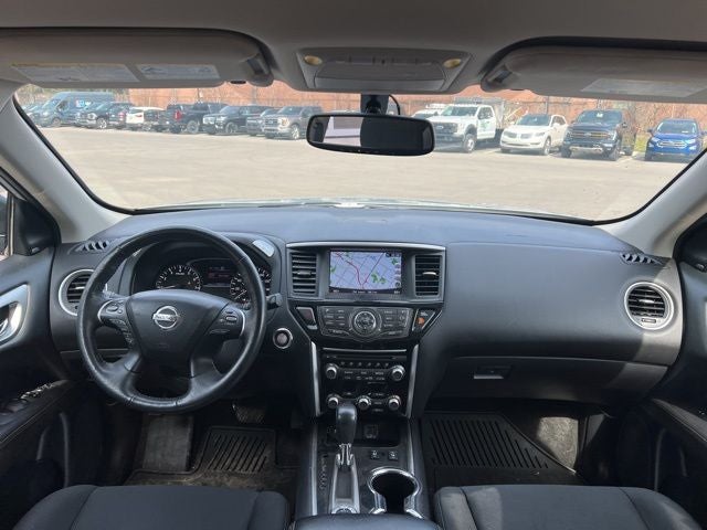 2018 Nissan Pathfinder SV