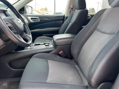 2018 Nissan Pathfinder SV