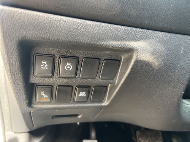 2018 Nissan Pathfinder SV