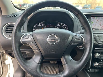 2018 Nissan Pathfinder SV