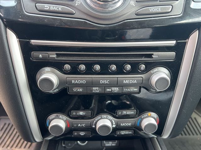 2018 Nissan Pathfinder SV