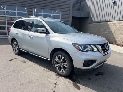 2018 Nissan Pathfinder SV