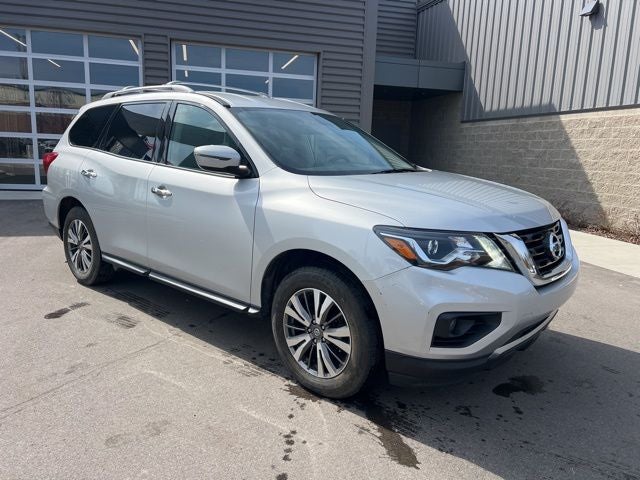 2018 Nissan Pathfinder SV