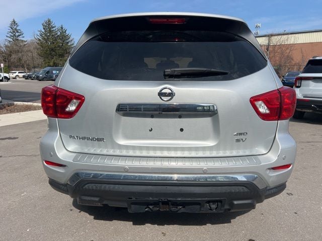 2018 Nissan Pathfinder SV