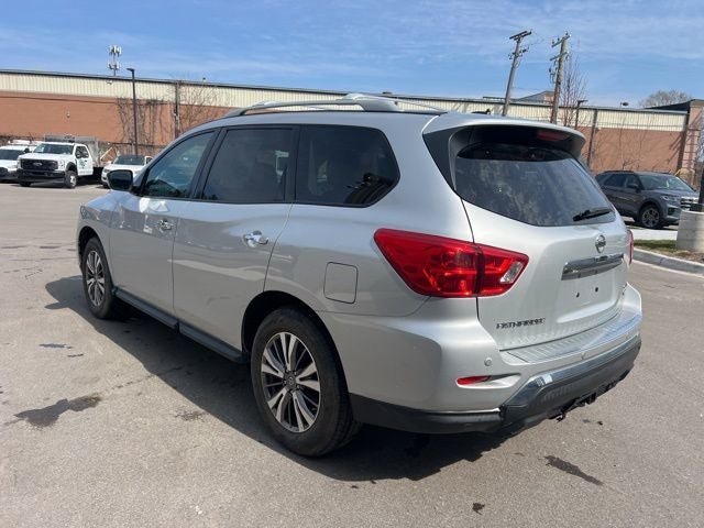2018 Nissan Pathfinder SV