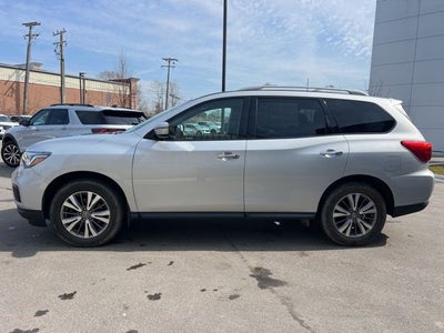 2018 Nissan Pathfinder SV