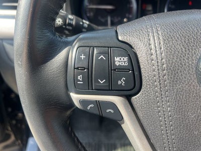 2017 Toyota Highlander SE