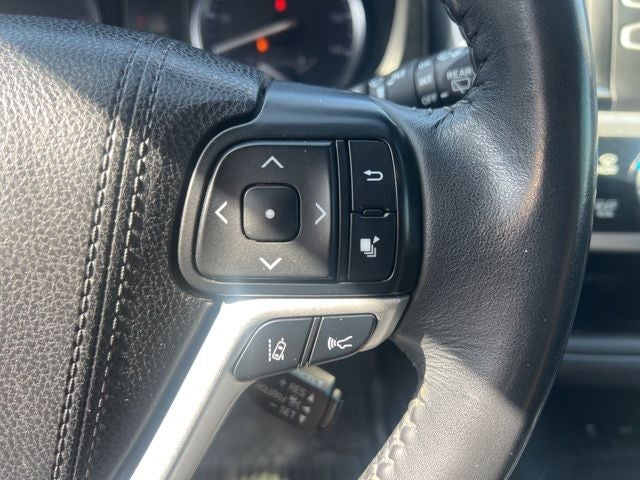 2017 Toyota Highlander SE