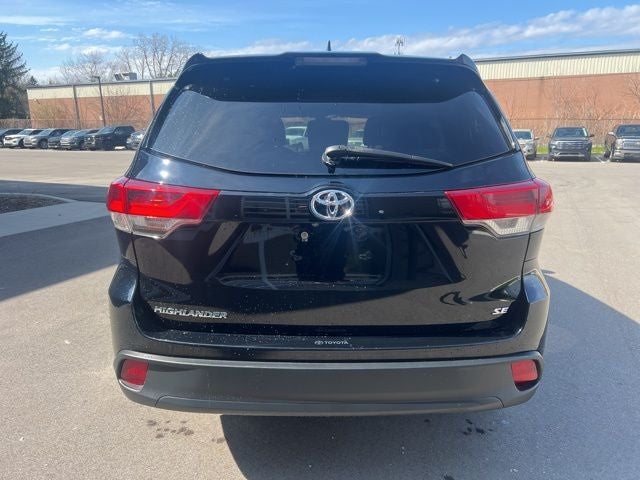 2017 Toyota Highlander SE