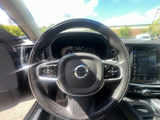 2020 Volvo S60 T5 Momentum
