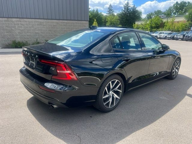 2020 Volvo S60 T5 Momentum
