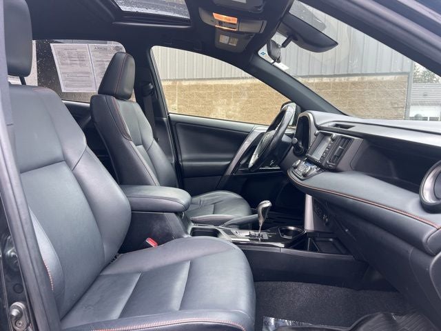 2017 Toyota RAV4 Hybrid SE