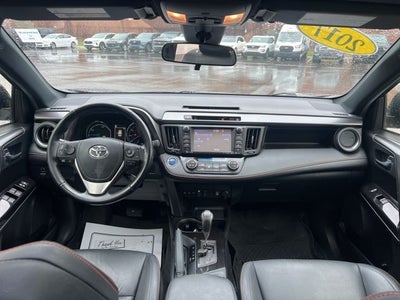 2017 Toyota RAV4 Hybrid SE