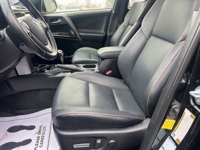 2017 Toyota RAV4 Hybrid SE