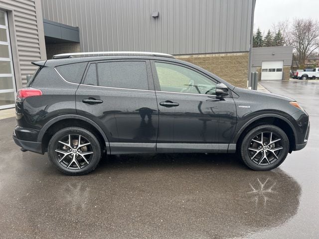 2017 Toyota RAV4 Hybrid SE