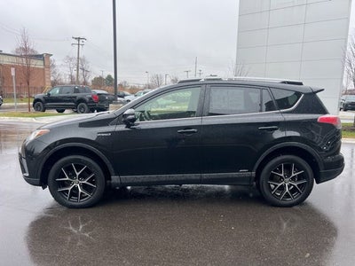 2017 Toyota RAV4 Hybrid SE