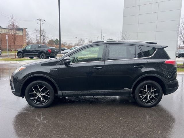 2017 Toyota RAV4 Hybrid SE