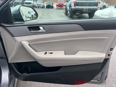 2016 Hyundai Sonata Hybrid SE