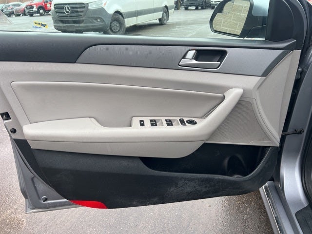 2016 Hyundai Sonata Hybrid SE