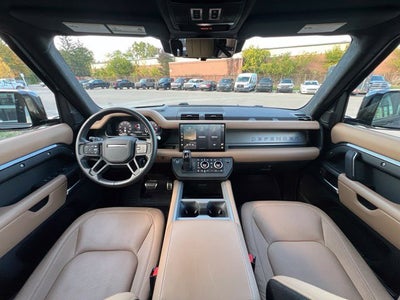 2025 Land Rover Defender 130 V8