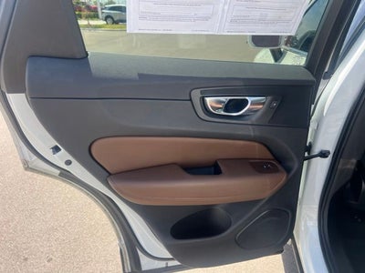 2020 Volvo XC60 T5 Momentum