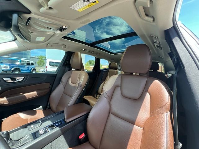 2020 Volvo XC60 T5 Momentum
