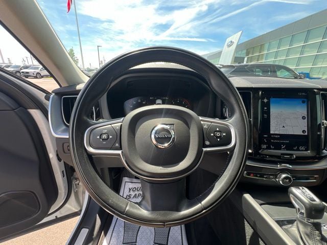 2020 Volvo XC60 T5 Momentum