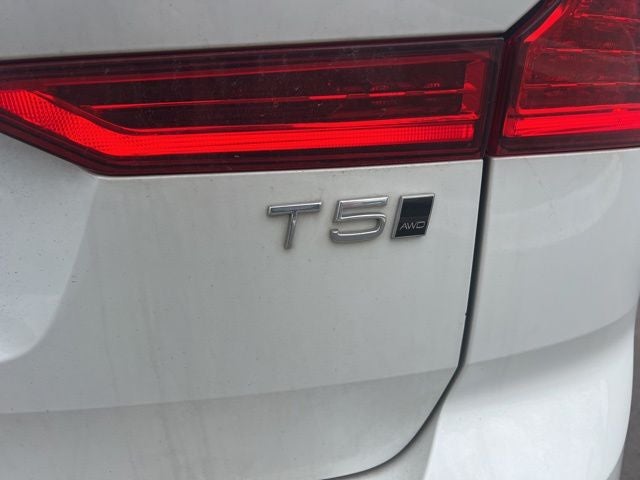 2020 Volvo XC60 T5 Momentum